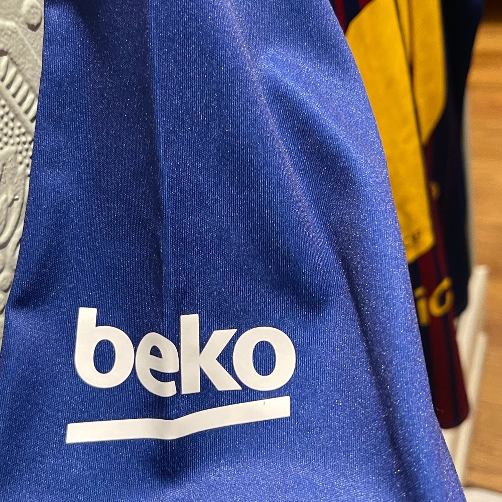 Never worn FCB Rakuten Messi Jersey - Picture 4 of 5